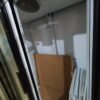 Vitrine à boissons double portes coulissantes, 857 litres, avec caisson lumineux.