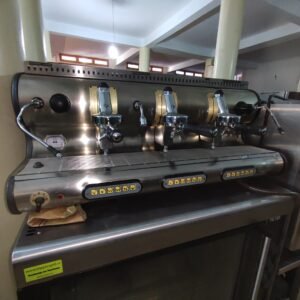 Machine à café 3 groupes